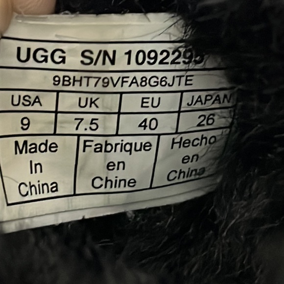 Ugg Mini Bailey Button Poppy Black Suede Shearling Boots - Picture 9 of 9